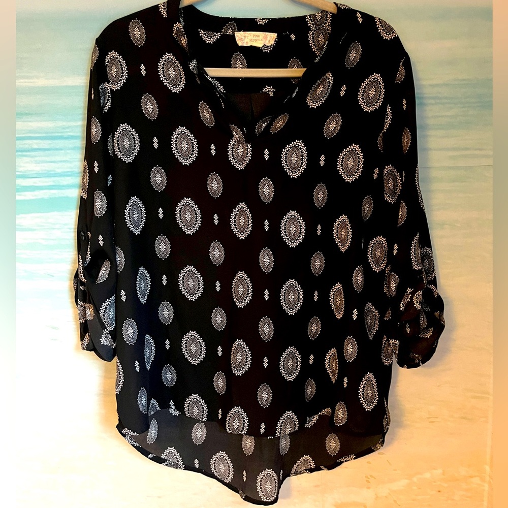 Medium Pink Republic Black/White Paisley Blouse